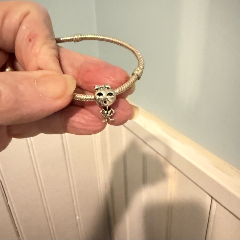 Authentic Pandora dangling silver Pandora, skeleton charm - Picture 3 of 3